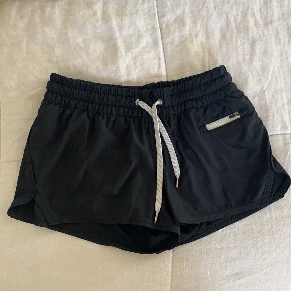 Vuori Clementine Shorts Black/XS